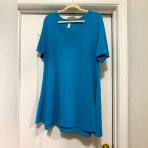 LuLaRoe 2XL Blue Women's Perfect T